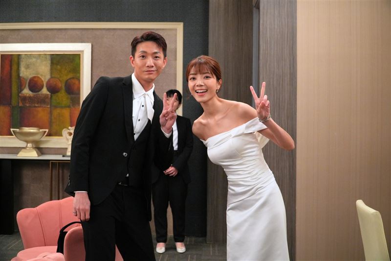 周宇柔與楚翔飾演夫妻，爆料男友黃豪平一直想來探班。（圖／三立）