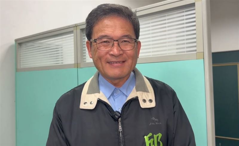 對於謝家姊弟邀約，邱建富表示不介入藍白初選民調，也絕不可能退黨。(圖／翻攝畫面)