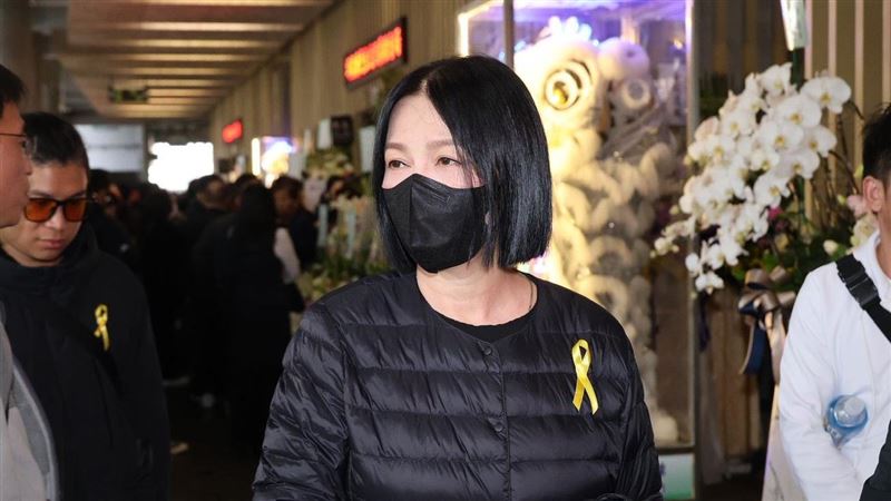 《超夜》詹緒純猝逝 苗可麗告別式淚憶