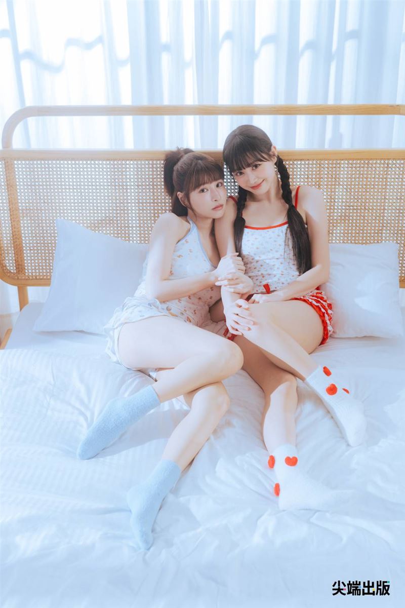 邊荷律坦言內心相當緊張,所幸學姊峮峮暖心擔任彩蛋成為定心丸。(圖/尖端出版提供)