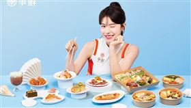 爭鮮餐飲集團邀請人氣爆棚的啦啦隊女神李多慧擔任「超鮮應援女神」。（圖／品牌提供）