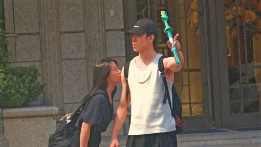 北一女神豐富情史曝光「啄木鳥式」狂吻他