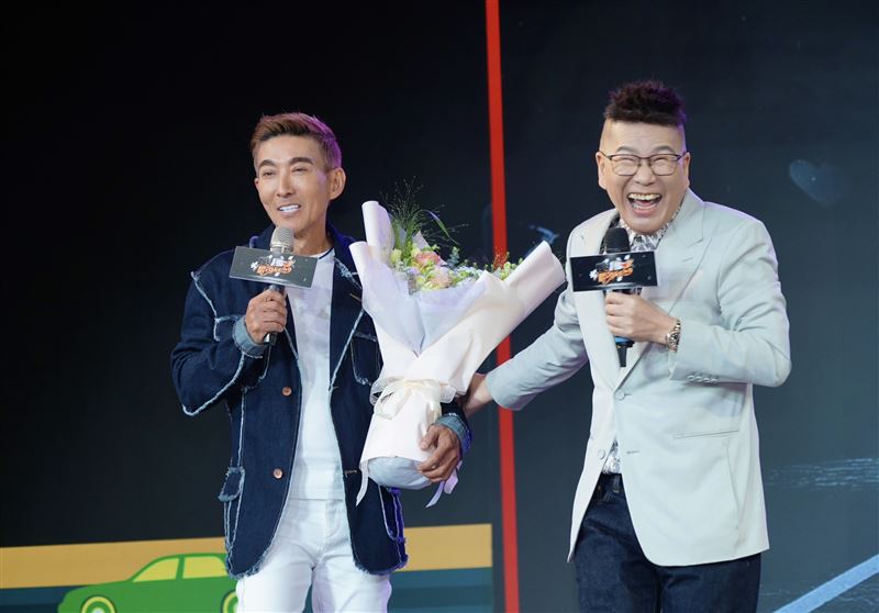 潘若迪（左）幫沈玉琳站台。（圖／記者趙于瑩攝影）