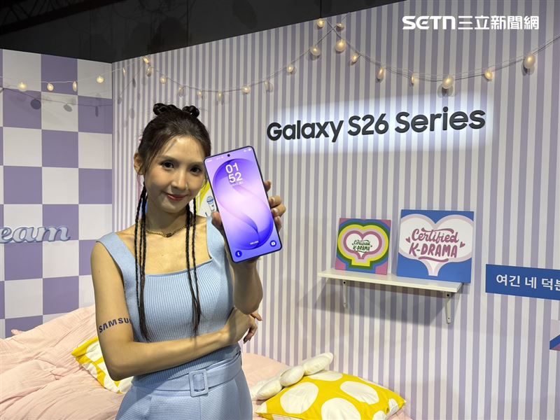 三星正式推出年度旗艦Galaxy S26系列。今（4）日起在台開放預購，台灣售價同步公布，S26售價30,900元起、S26+為37,900元起、S26 Ultra則為44,900元起，預計3月18日正式上市。（圖／記者王文承攝影）