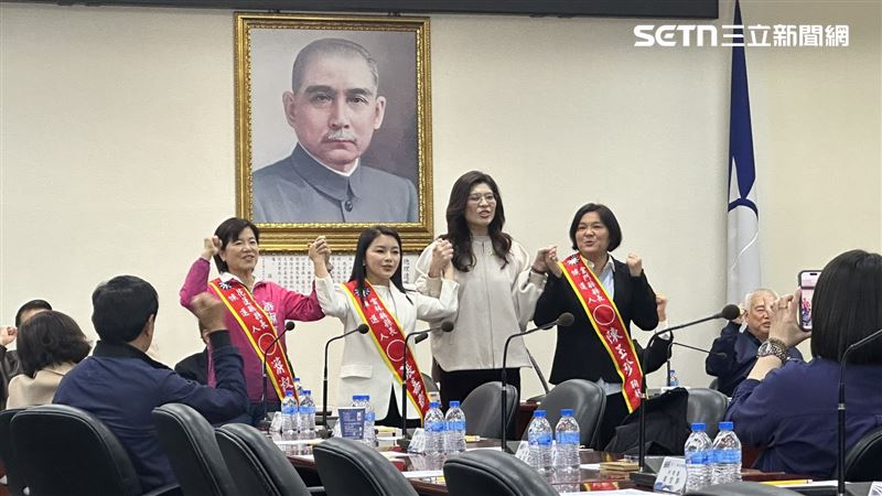 鄭麗文於中常會正式提名游淑貞參選花蓮縣長、張嘉郡參選雲林縣長、陳玉珍參選金門縣長。（圖／記者詹宜庭攝影）