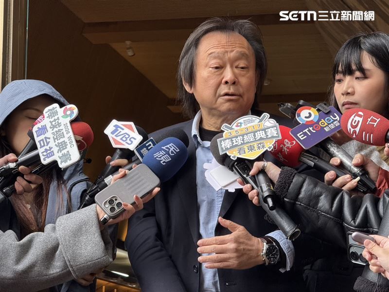 民進黨立委王世堅出席中常會前受訪（圖／記者劉秀敏攝影）