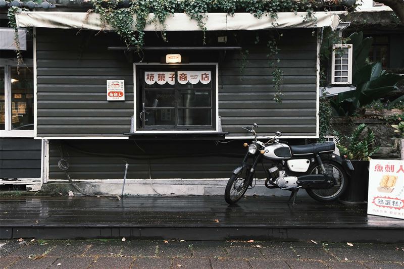 魚刺人雞蛋糕花蓮米崙店設有外帶獨立窗口。（圖／雲品國際提供）