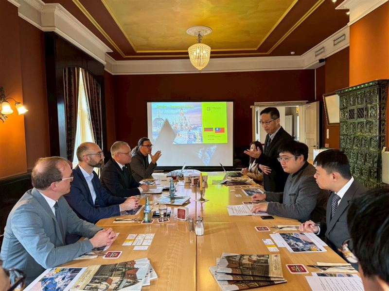 德國看重台中半導體與機械實力德勒斯登表達深化合作意願，台德產業鏈對話再升溫。（圖／臺中市政府經發局提供）