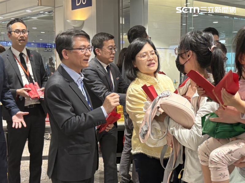 首批滯留中東地區之我國籍旅客共275人（全機501人）返抵桃園機場。（圖／讀者提供）