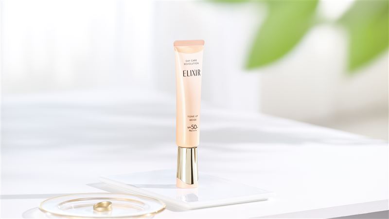 ELIXIR怡麗絲爾膠原亮妍多效美肌乳-蜜桃小金管。（圖／品牌業者提供）