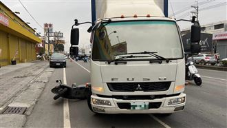 車禍,口角,仁武分局,大貨車,機車