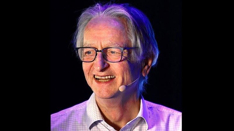 AI教父辛頓拋震撼彈:AI學會「裝傻」了!