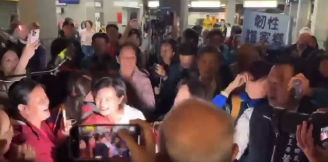 游淑貞在花蓮火車站造勢。（圖／翻攝自陳培瑜臉書）
