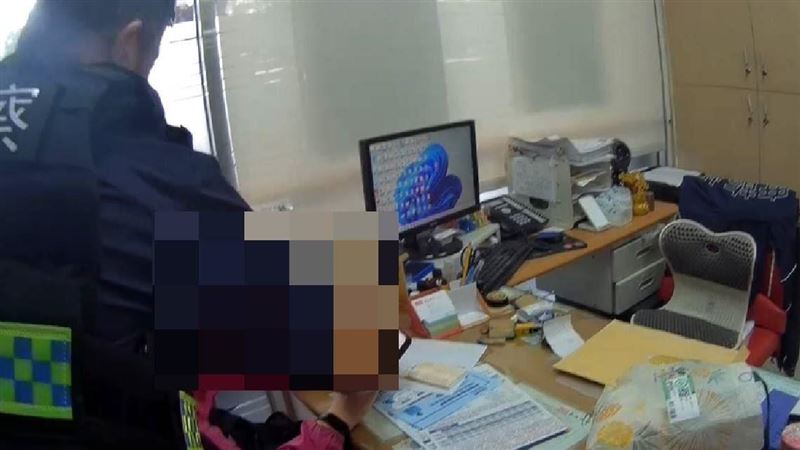 女急匯300萬投資古董 警揪1句話露餡阻詐