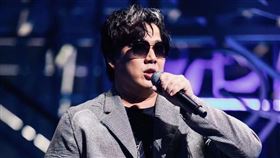 蕭煌奇喜事連連。（圖/翻攝自蕭煌奇臉書）