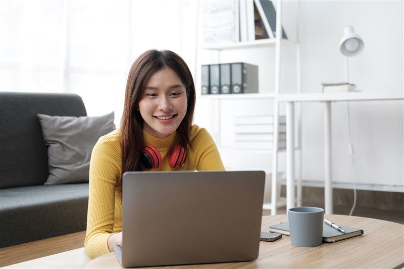 中嘉寬頻瞄準學生族群多元上網需求，網速翻倍不加價、一年短約、搭OTT方案靈活選。（圖／品牌業者提供）