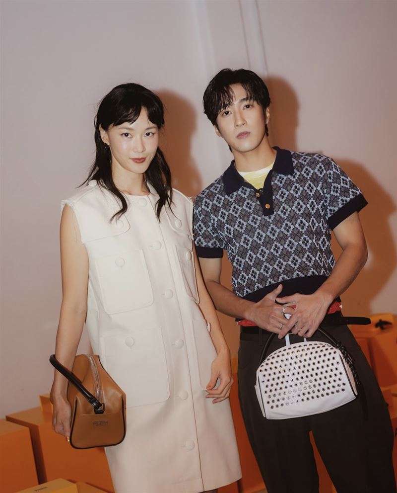 鍾瑶同框婁峻碩（右）看秀。（圖／星星相藝提供）