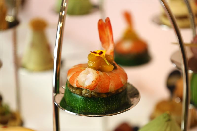 酪梨鮮蝦薑芒塔。（圖／飯店旅宿業者提供）