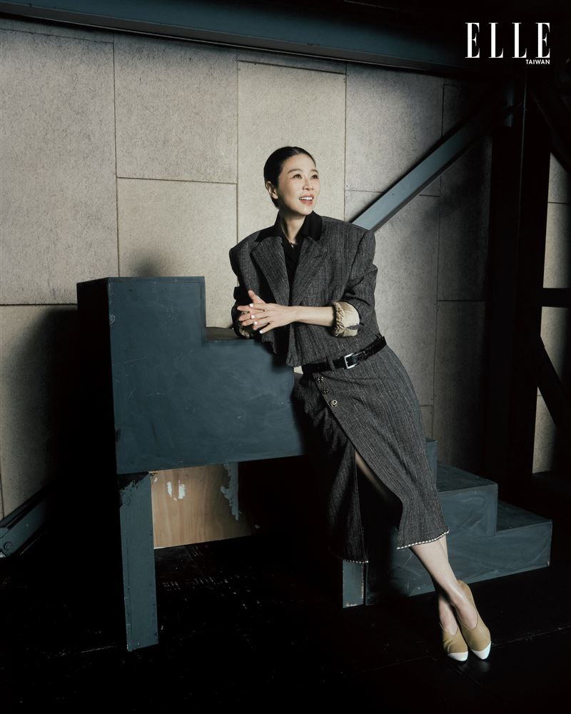 謝盈萱坦言去年進入「重新Reset的狀態」。（圖／EllE提供）