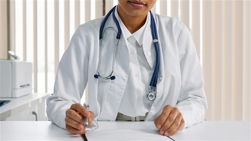 男子就醫8年妻都陪診 突消失..悲摧原因曝