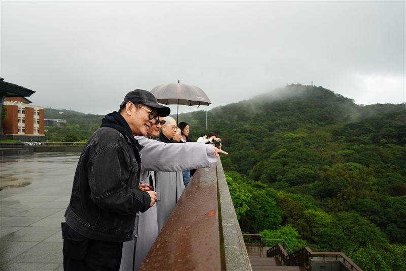 李連杰帶女兒朝聖法鼓山！放下武學談「心」修行。果暉法師：李連杰「把武館變悟館」。（圖／法鼓山提供）