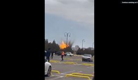 網傳影像顯示，伊朗無人機掉落亞塞拜然機場並引發爆炸。（圖／翻攝自X平台 @clashreport）