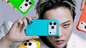 CASETiFY驚喜釋出首位全球代言人G-DRAGON最新形象照，創意展現俏皮帥氣的反差魅力與CHROMATIC FORMS & HUES系列多款波紋手機殼。