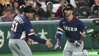 WBC捷韓戰，捷克隊第3棒炸裂3分砲。（圖／特派記者劉彥池攝影）