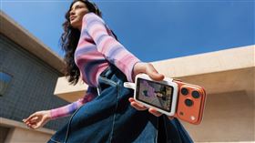 Insta360推出Snap手機自拍螢幕系列，讓手機後置鏡頭自拍也能即時預覽，輕鬆拍出高畫質自拍與Vlog內容。