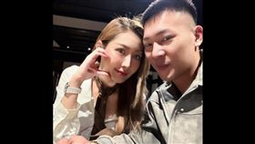 向來熱衷棒球與運動彩券的鳳梨，在比賽前一天就曾在社群公開投注單，透露自己向老婆預支零用錢，豪砸30萬元買運彩力挺台灣隊獨贏。（圖／翻攝自鳳梨FB）