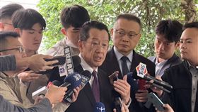 國防部長顧立雄受訪談國民黨團版軍購條例（圖／記者劉秀敏攝影）