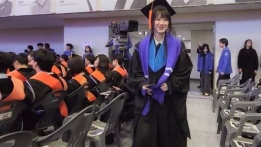 恐怖情人具惠善碩士畢業賣髮捲！價格被轟