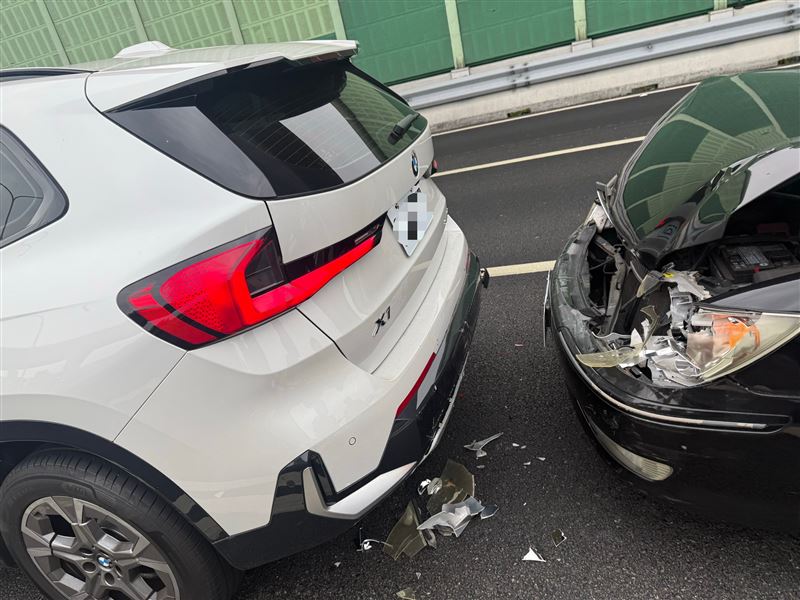 徐千京農曆年後開工在國道遭追撞車尾。（圖／民視提供）