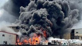 彰化,福興鄉,塑膠工廠,廢棄物起火（圖／翻攝畫面）