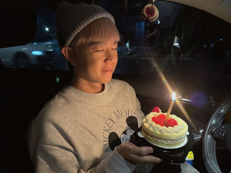 李岳慶祝生日。（圖／種瓜得瓜工作室提供）