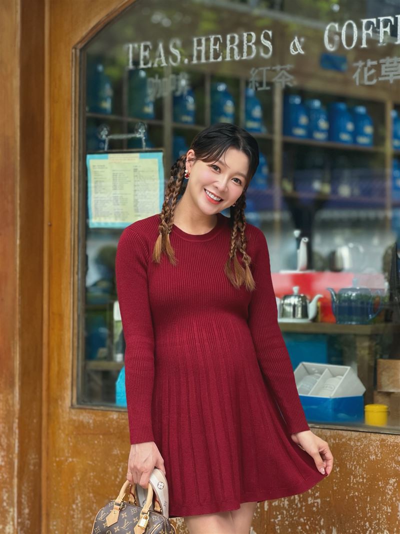 謝京穎分享越來越多懷孕時候的生活紀錄。（圖／翻攝自臉書）