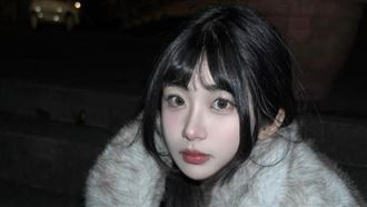 女兒袁融淚悼父　下輩子還想做你女兒