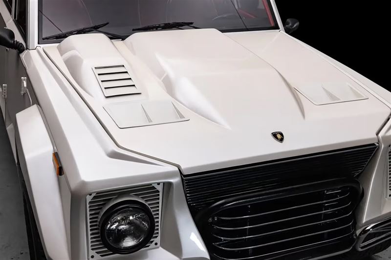 Lamborghini LM002元祖休旅。（圖／翻攝Curated網站）