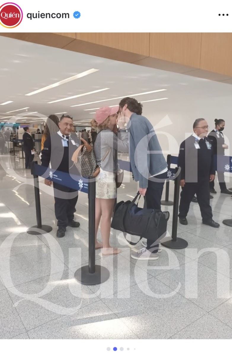 兩人被拍到在墨西哥機場大方接吻。（圖／翻攝自IG @quiencom）