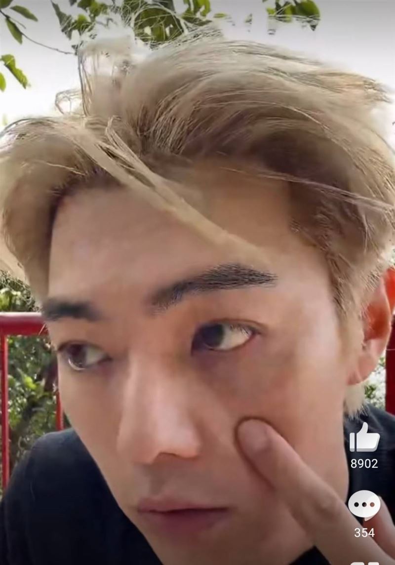 許凱透露縫合到一半，麻醉竟失效了。（圖／翻攝自微博）