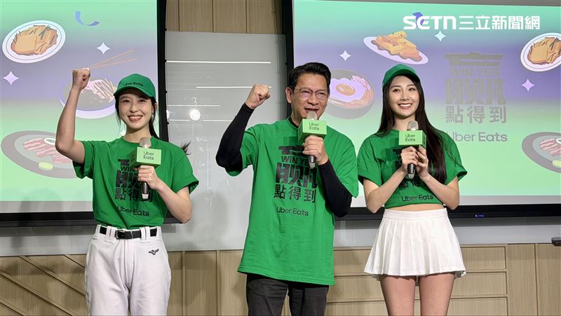 Uber Eats邀請體育主播徐展元、棒球女孩 LOLO、啦啦隊女神璇璇化身「Uber Eats 挺台應援團」（圖／記者賴俊佑攝影）