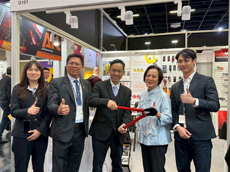 台中手工具精密製造享譽國際，中市經發局前進德國科隆五金展力挺「台中製造」。（圖／臺中市政府經發局提供）