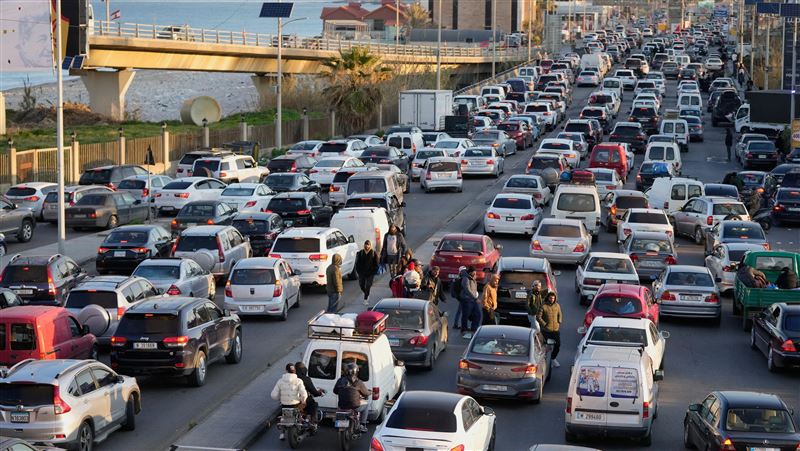 黎巴嫩民眾接到警報消息後緊急撤離。（圖／翻攝自X平台 @AJEnglish）