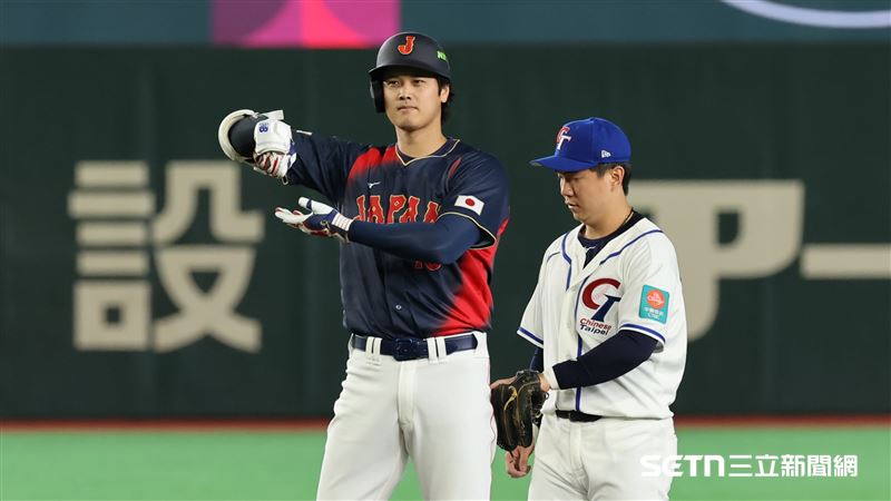 WBC日台戰，日本隊指定打擊大谷翔平打第1球敲出二壘安打。（圖／特派記者劉彥池攝影）