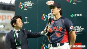 WBC日台戰，日本隊13：0提前在7局扣倒台灣隊，大谷翔平賽後接受訪問。（圖／特派記者劉彥池攝影）