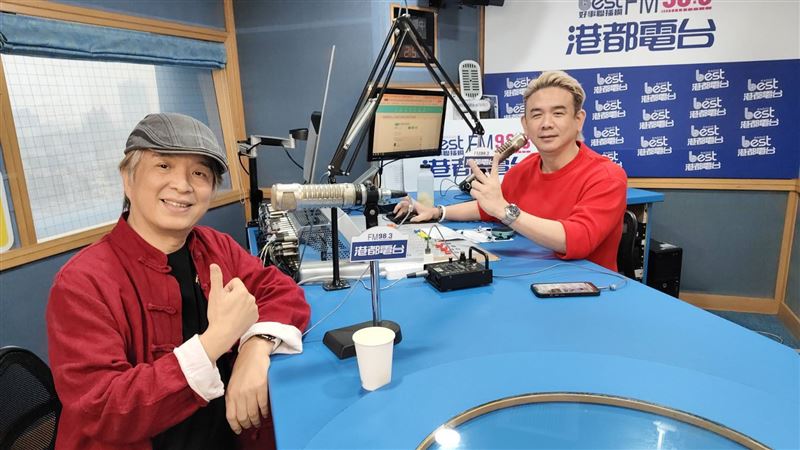 王建傑以深情歌聲與精湛唱功被譽為「台語情歌王子」，自1989年出道至今，已發行超過六十張專輯，多次入圍金曲獎最佳方言演唱人，唱紅超多知名歌曲。（圖／翻攝畫面）