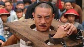 古代囚犯（影視示意圖／翻攝自百度百科）