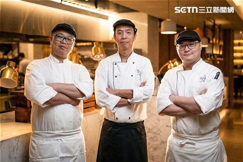 香港三大星級酒店廚藝團隊受邀來台獻藝，左起「香港東涌福朋喜來登酒店」主廚李嘉誠、「香港萬麗海景酒店」主廚李志明、及「香港天際萬豪酒店」主廚楊浩賢。 （圖/ 大溪笠復威斯汀提供）