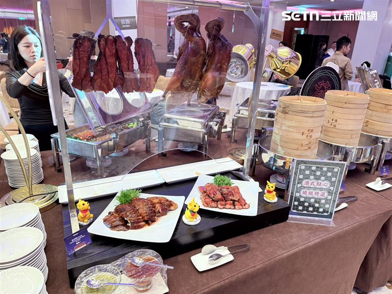 港式燒臘重現香港燒臘店風味。（圖／記者李育道攝影）