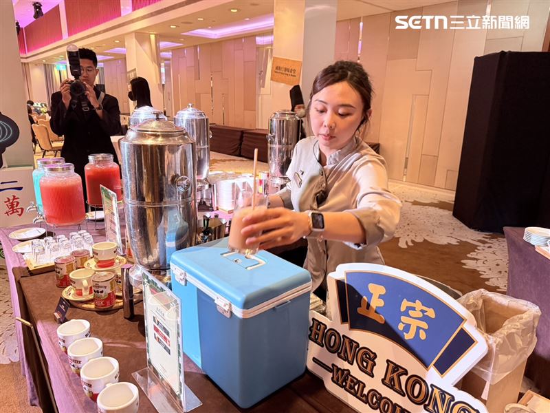 「港都旬味・威斯汀港味食堂」也將港式奶茶搬進餐廳中。（圖／記者李育道攝影）